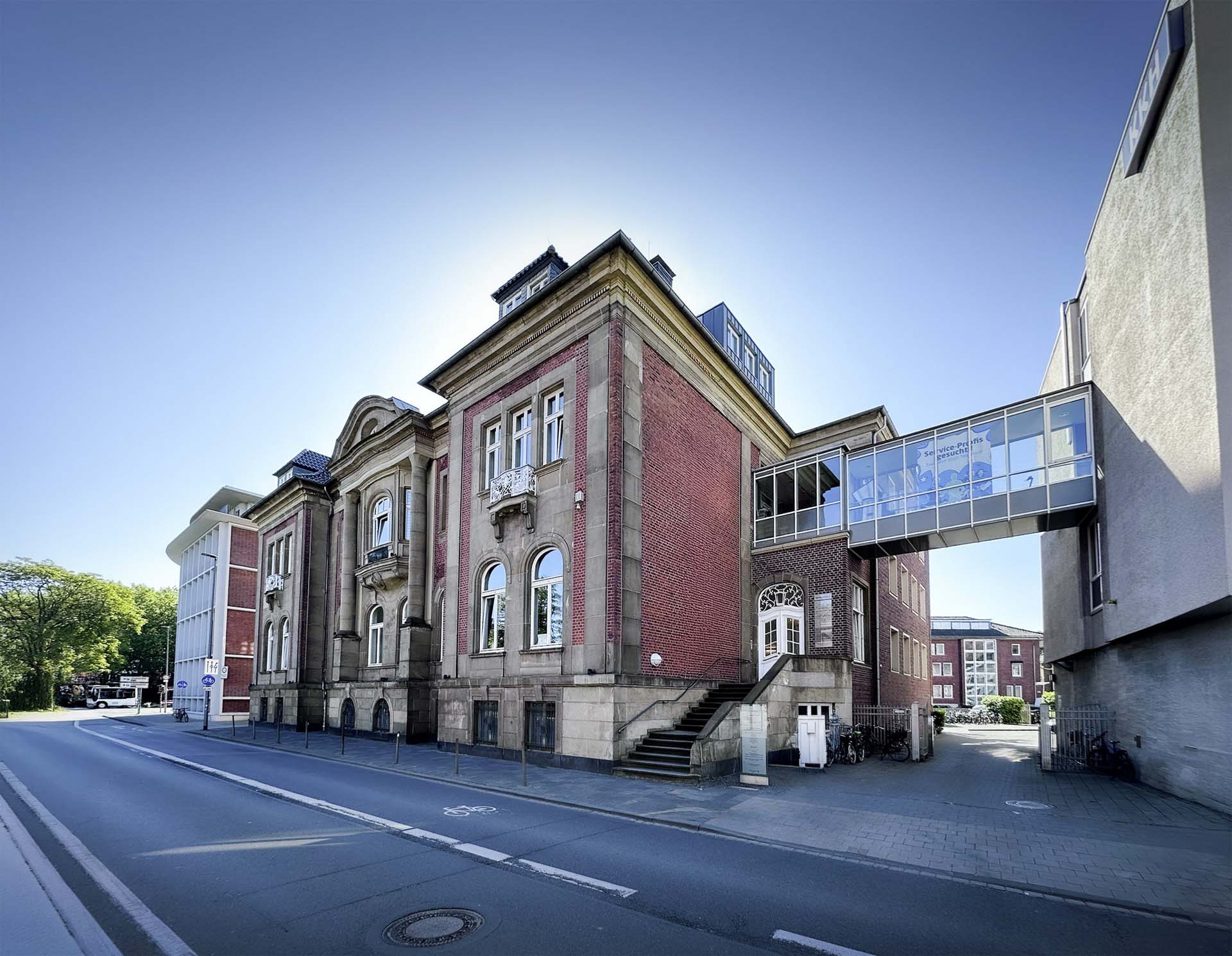 Praxisgebäude Schorlemerstraße 16